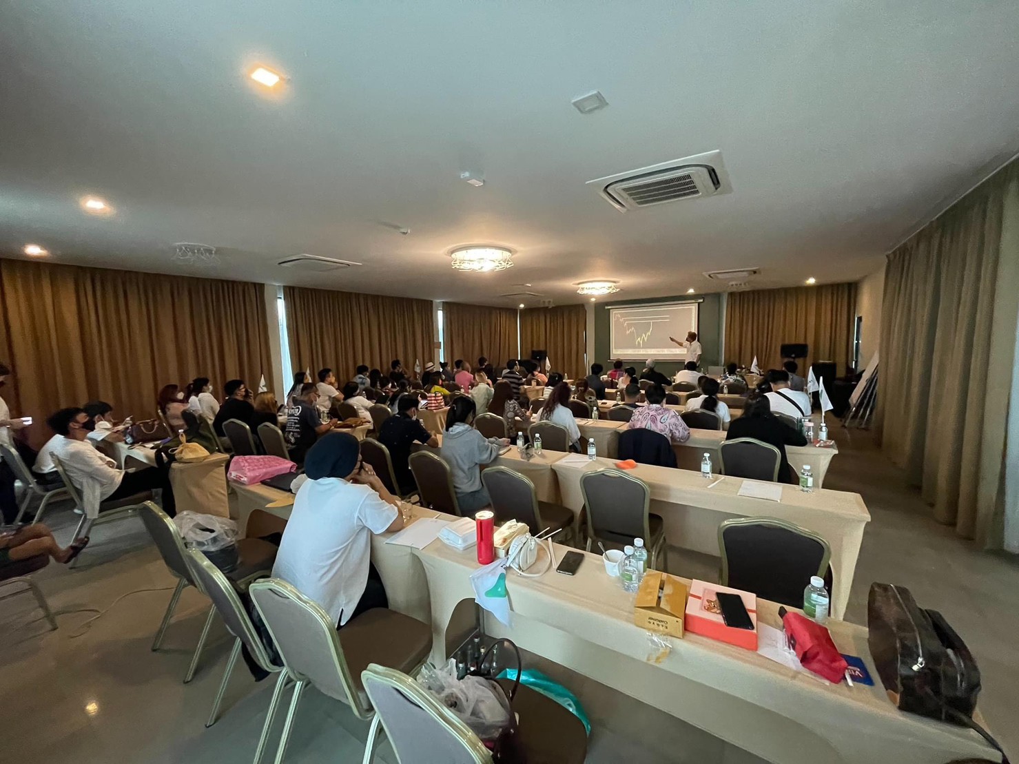 7 - https://fastlane-trading.com | Fastlane Academy สอนเทรด Forex ครบวงจร สถาบันสอนเทรดที่ให้ความรู้สำหรับผู้ที่ต้องการประสบความสำเร็จด้านการเทรดแบบมืออาชีพ