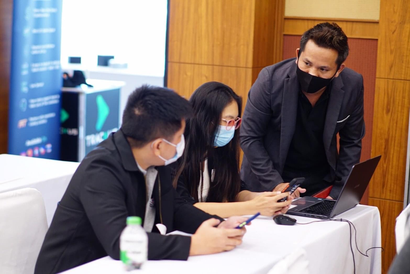 8 - https://fastlane-trading.com | Fastlane Academy สอนเทรด Forex ครบวงจร สถาบันสอนเทรดที่ให้ความรู้สำหรับผู้ที่ต้องการประสบความสำเร็จด้านการเทรดแบบมืออาชีพ